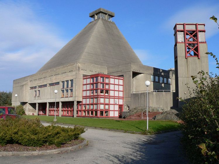 Gudstjeneste fra Rossabø kirke på TV-Haugaland.