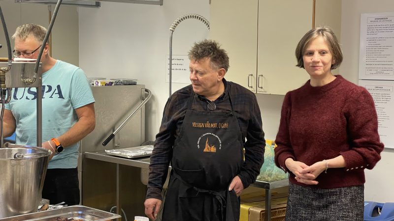 Minister besøk hos Mat onna bronå. 